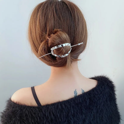 03 Modern Geometric Oval Bun Stick